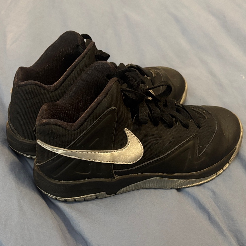 Nike Kids Black and Silver Sneakers